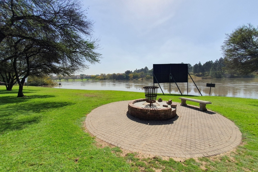 0 Bedroom Property for Sale in Heron Banks Golf Estate Free State